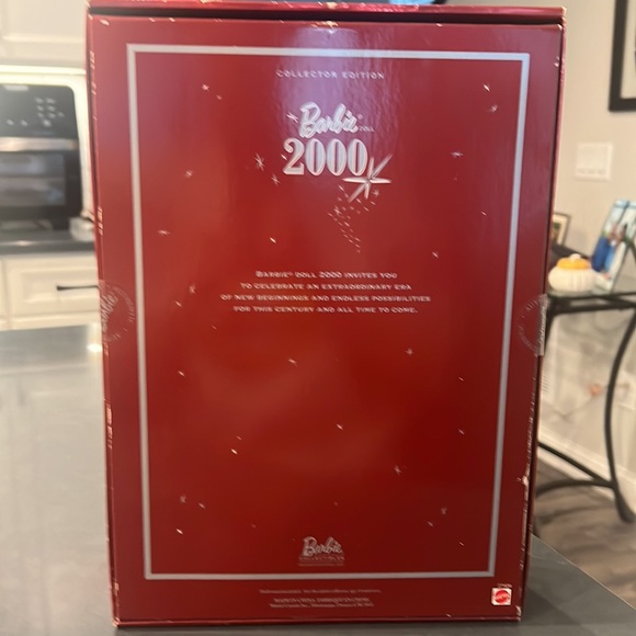 NIB! Barbie 2000 Collector Edition! - Picture 9 of 10